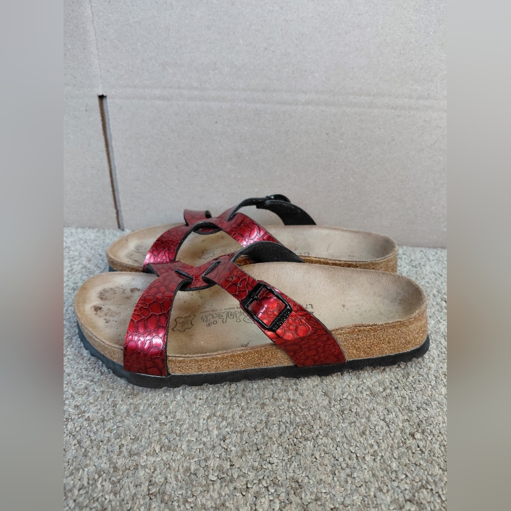 Birkis By Birkenstock Women Size 38/7 Us Narrow Stylish RedSandals - Picture 1 of 11